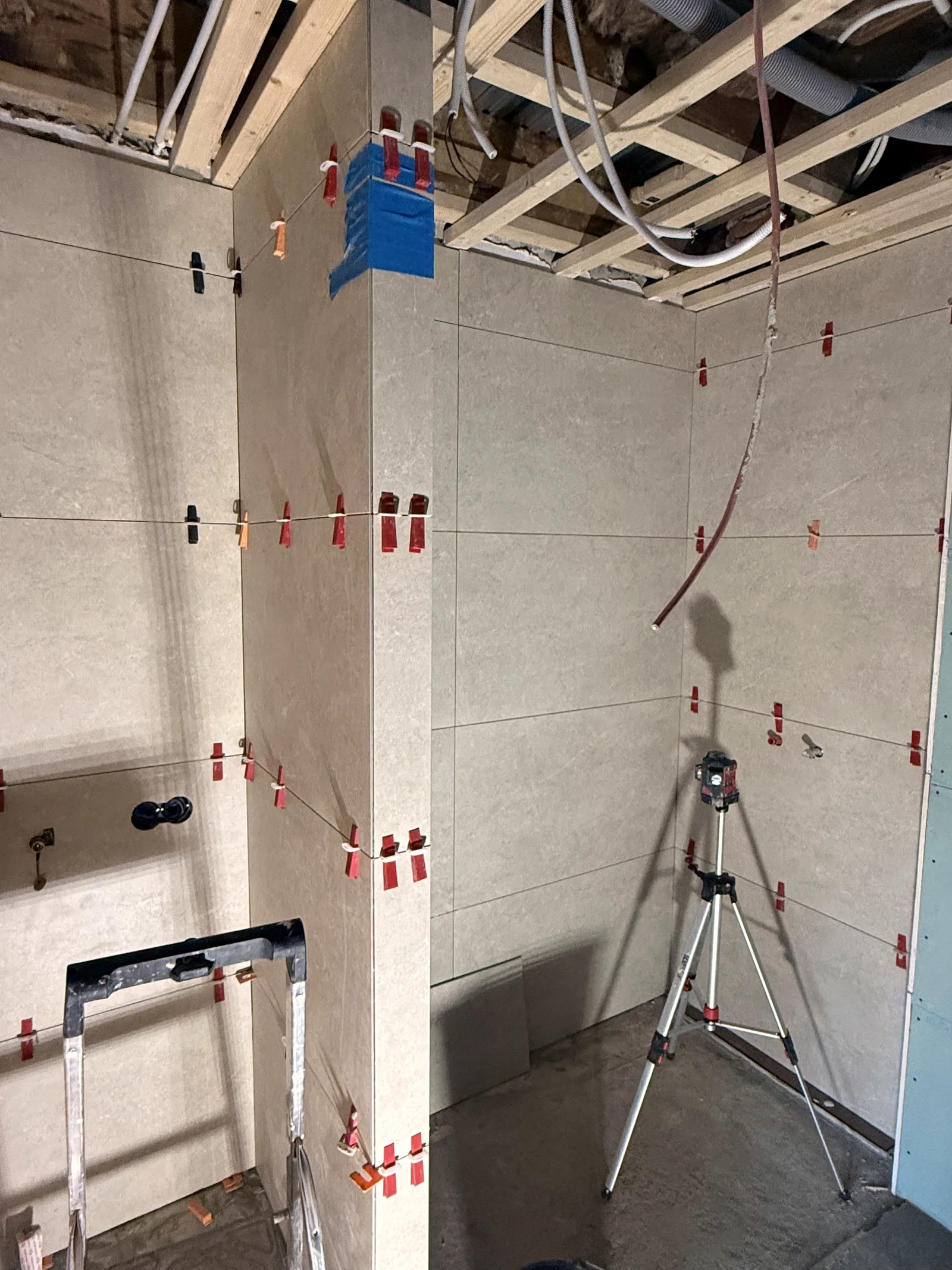Metal stud skelet voor scheidingswand, systeembouw SDBouw Amsterdam